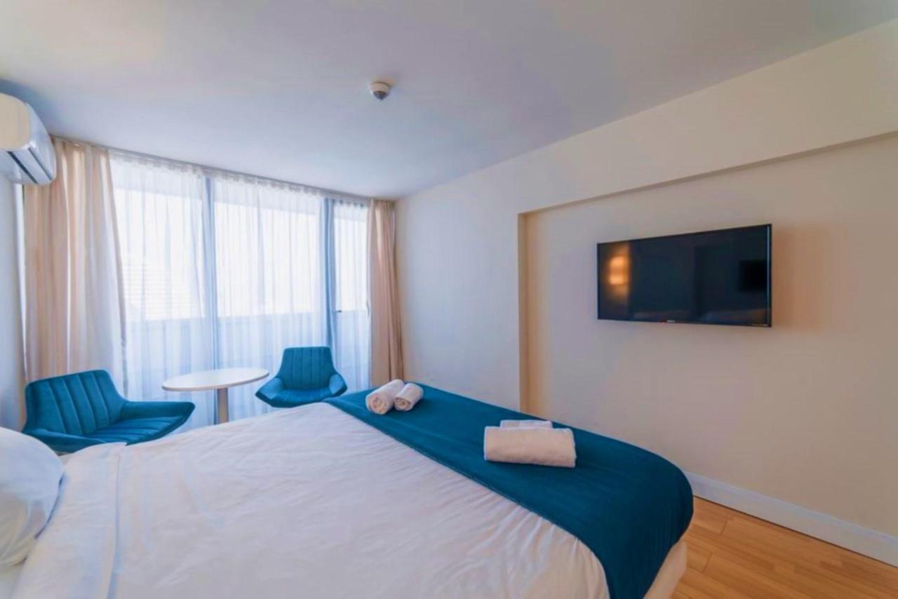 Orbi Twin Towers Aparthotel With Sea View バトゥーミ エクステリア 写真