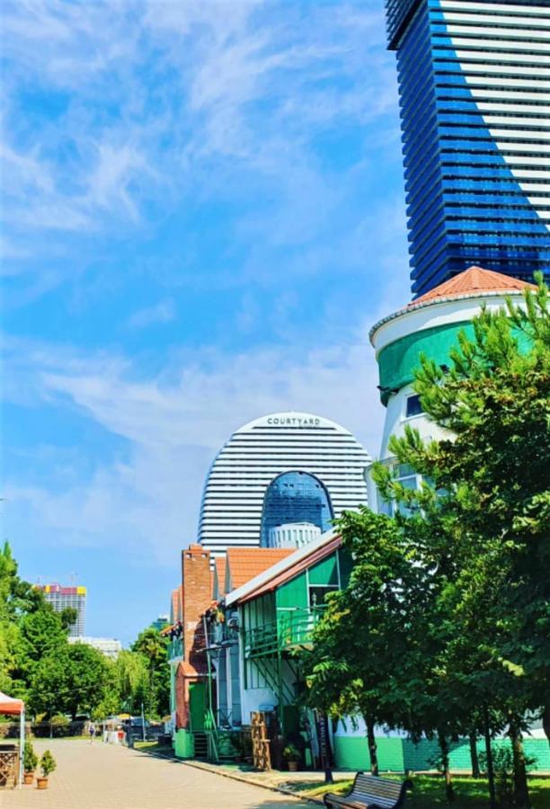 Orbi Twin Towers Aparthotel With Sea View バトゥーミ エクステリア 写真