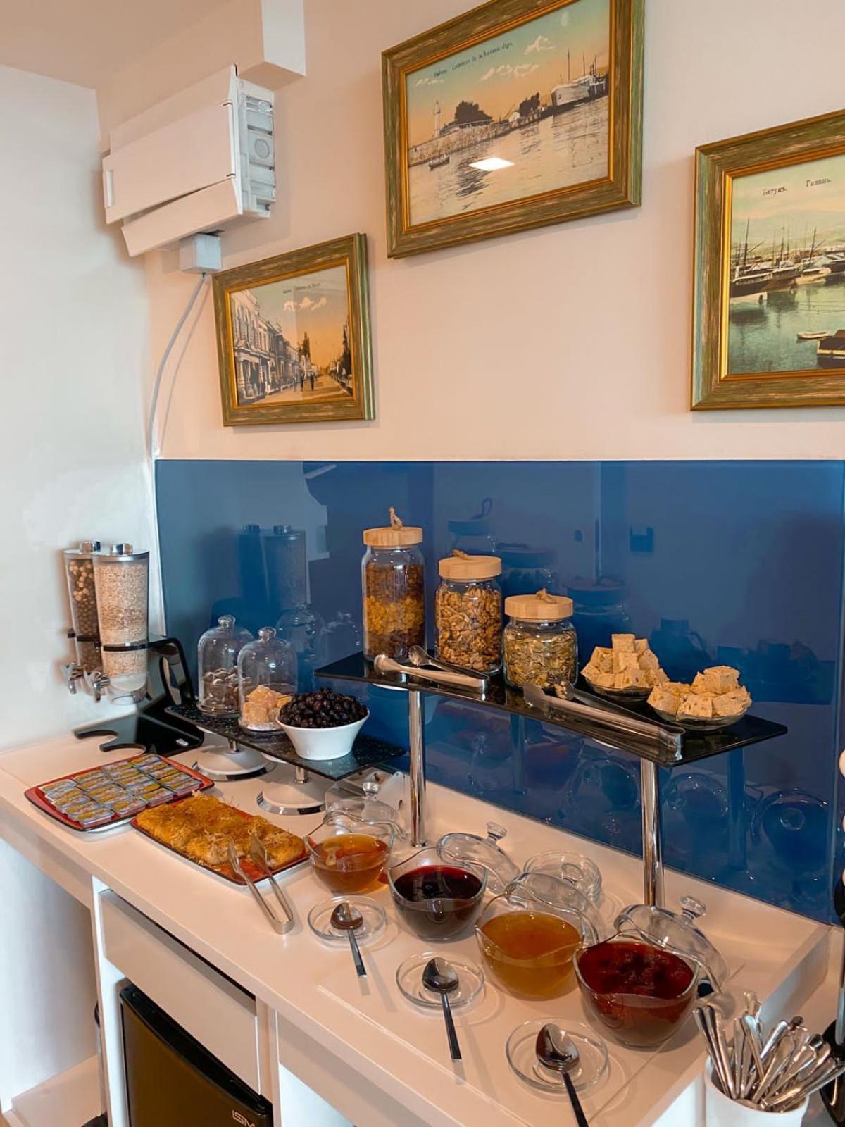 Orbi Twin Towers Aparthotel With Sea View バトゥーミ エクステリア 写真